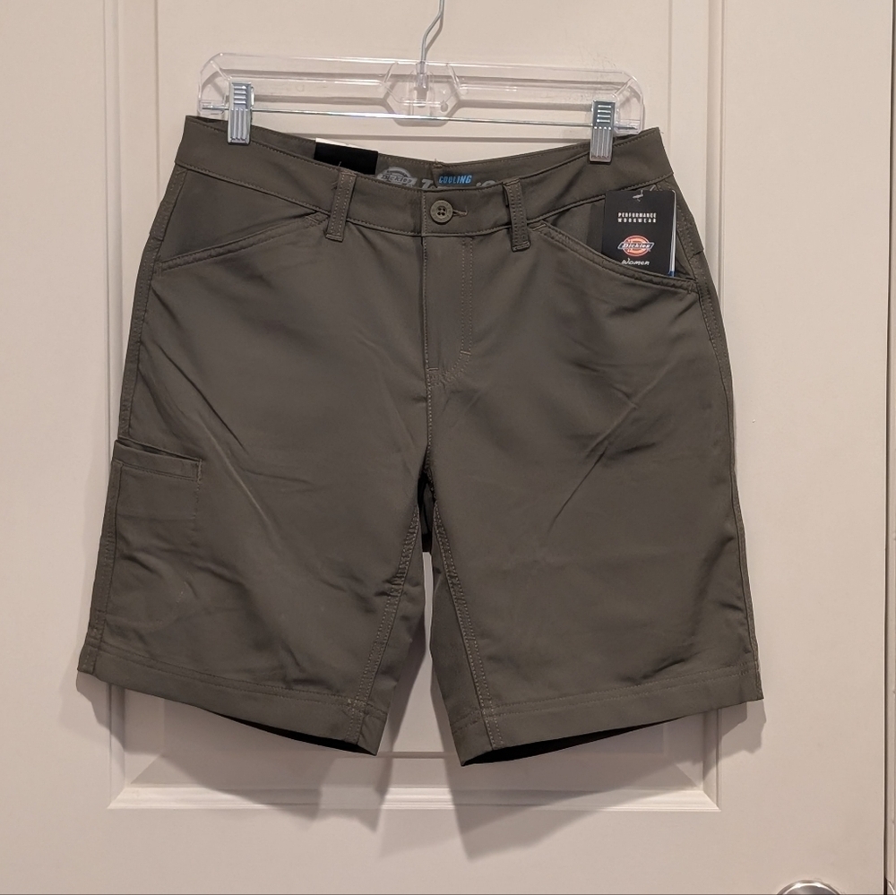 Dickies Women's Work Wear Dark Green Cooling Cargo Shorts Size 6